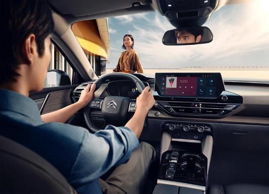 凡尔赛c5x坐进去感觉太压抑,凡尔赛c5x发动机怎么样