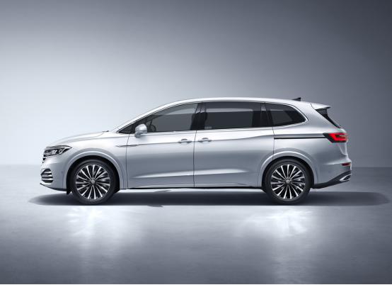 威然2022款380尊驰版乘坐感受,大众380tsi尊崇豪华版多少钱