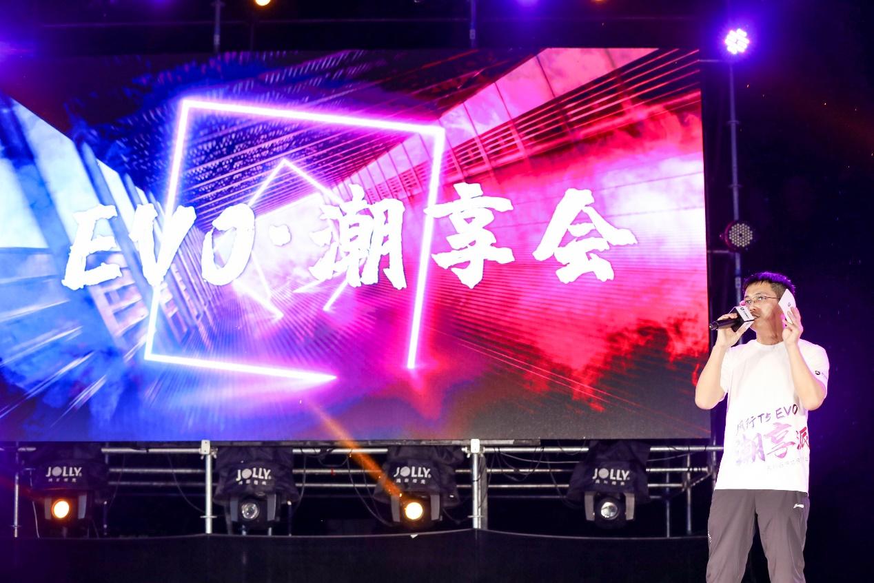 带着粉丝去三亚试驾、沙滩BBQ狂欢，东风风行这样的聚会请天天办