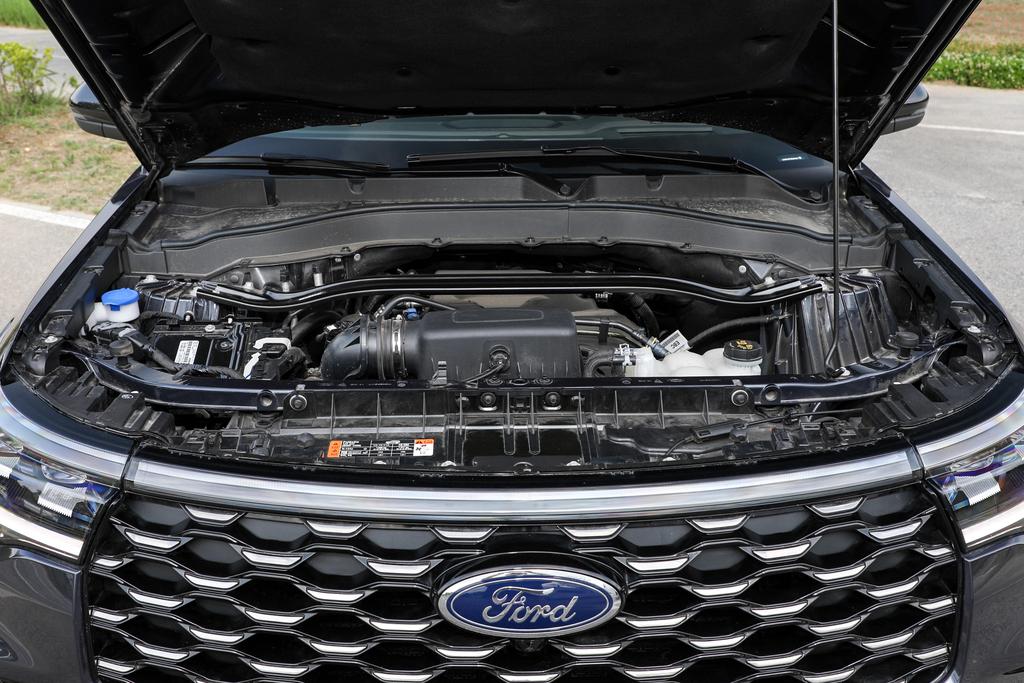 可城市可越野的suv探险者,陆上游艇福特全新探险者