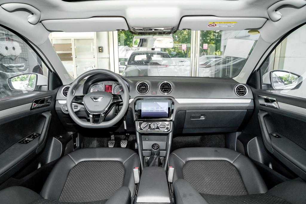 经常跑高速便宜好开的suv,新款捷达va3车主用车真实感受