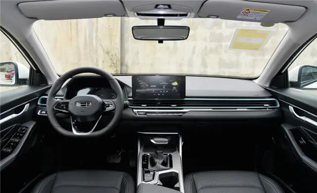 吉利帝豪1.5t豪华版内饰,吉利帝豪2018款手动发动机怎么样