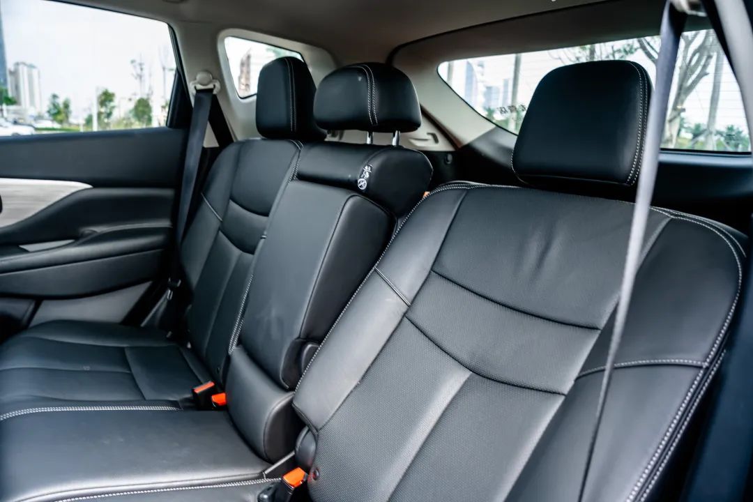 动力与舒适性兼得实拍日产楼兰,试驾日产楼兰最新款