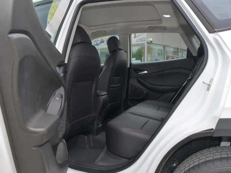 雪佛兰创酷实拍顶配,全新一代雪佛兰创酷开启预售