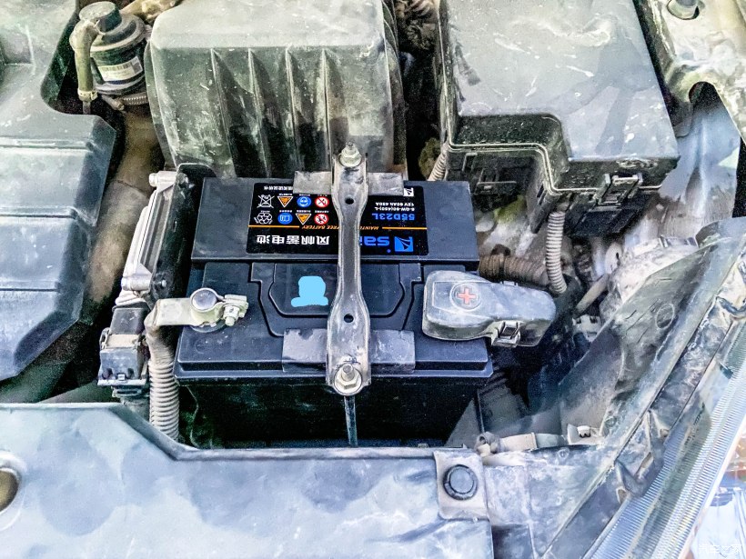 哈弗h6电池没电陡坡缓降故障,长城h6老2011款钥匙怎么换电池