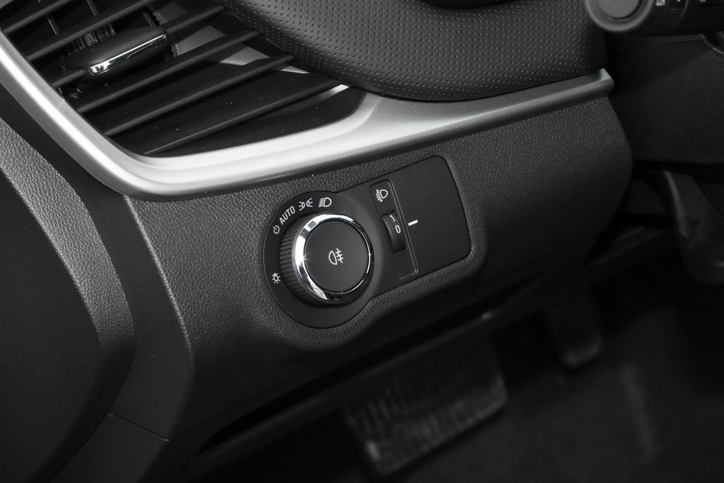 雪佛兰科鲁泽落地多少钱,雪佛兰科鲁泽320自动悦享版