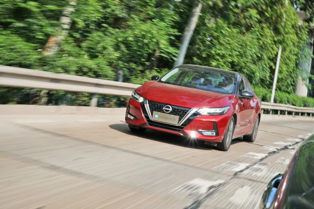 轩逸e-power的动力驾驶感受,轩逸e-power和经典版跑高速油耗