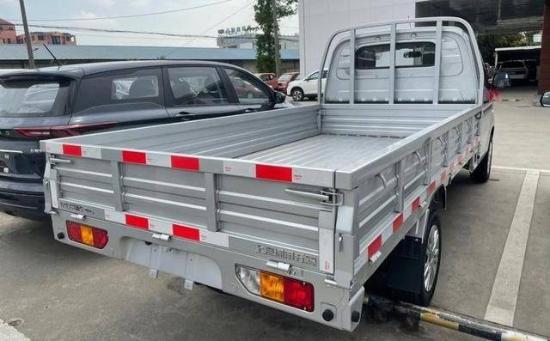 五菱荣光新卡1.5双排加长版最新款,五菱荣光新卡2023款2.0加长版