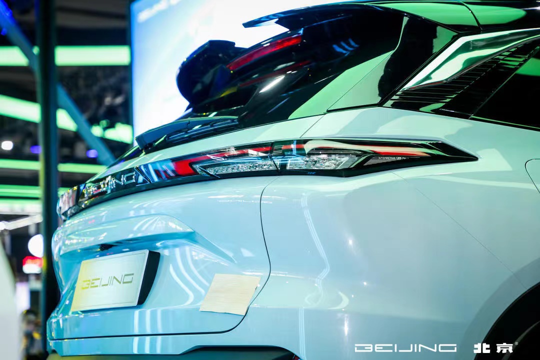 15万左右的suv科技感,25万左右北汽魔方suv车推荐