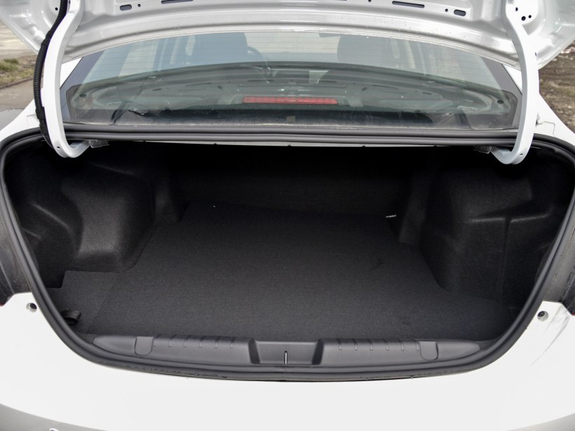 艾瑞泽5买1.5的好还是1.5t好,名爵5荣威i5奇瑞艾瑞泽5哪个更好