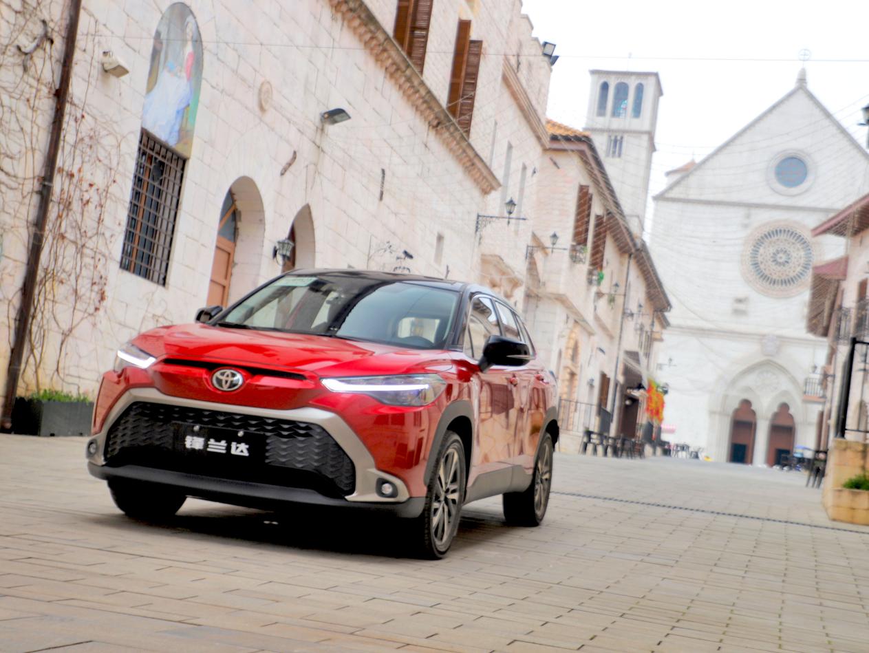 丰田最新suv车型锋兰达体验评测,试驾丰田锋兰达油耗