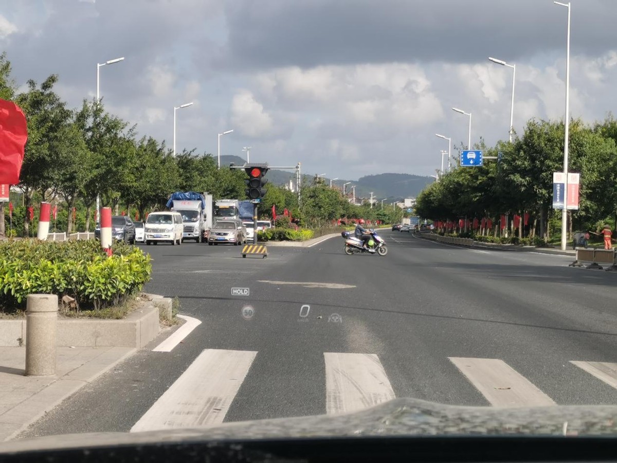 长轴距奔驰c级2024款多长,奔驰c级w124