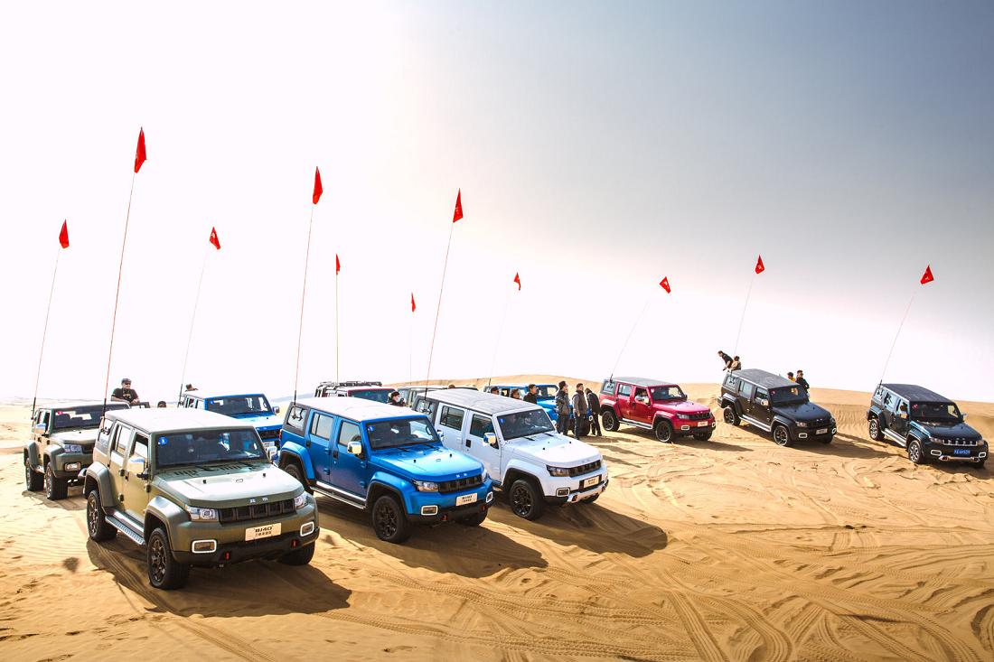 8.5个油，一箱油近千公里，一众女生为之疯狂，BJ40优势在哪？