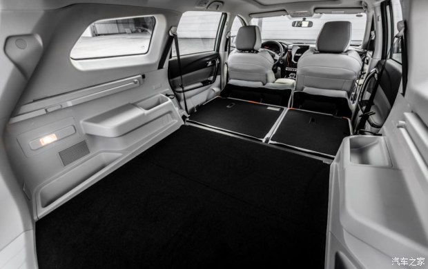 东风风行t5马赫版七座对比风神ax7,风行t5马赫版七座座套