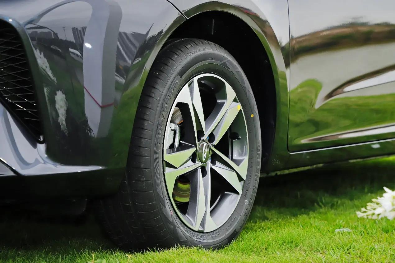 全新艾瑞泽5gt体验,艾瑞泽5gt新款低配版