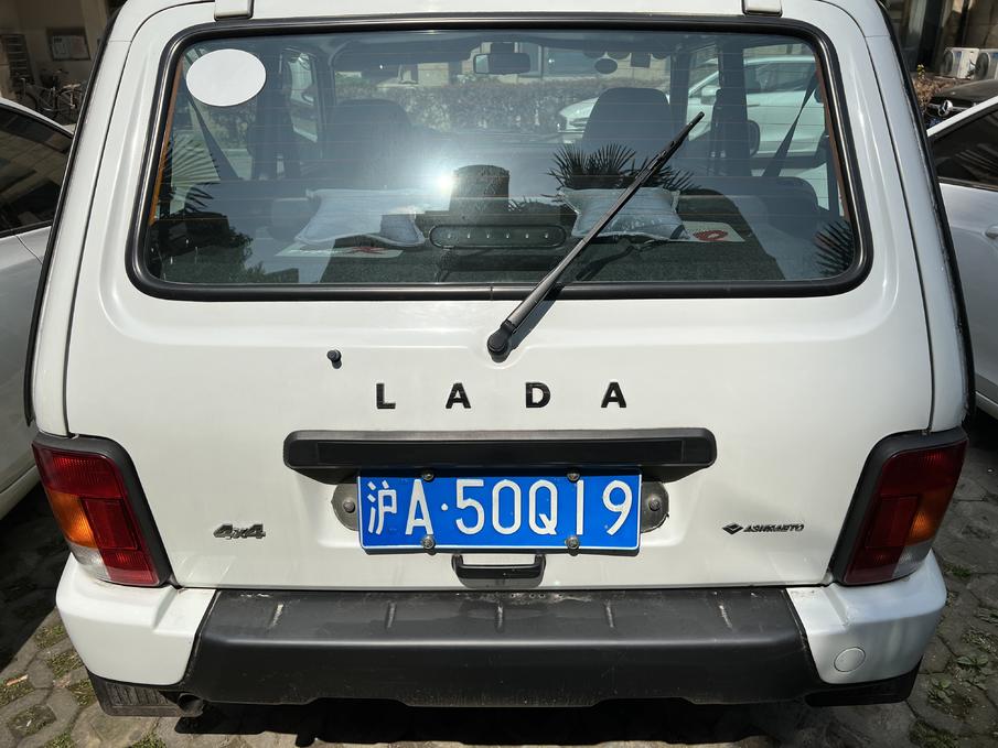 拉达nivatravelblack四驱,拉达尼瓦2017和2018