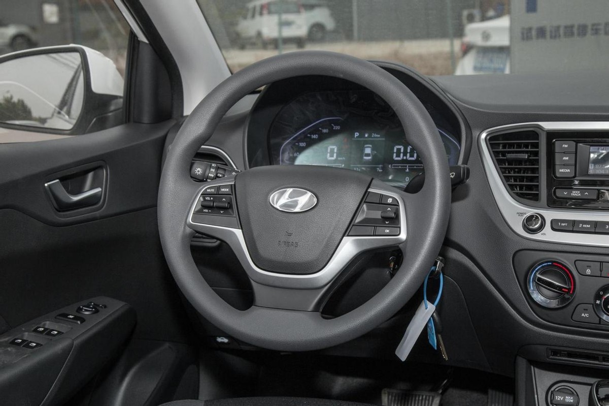 现代悦纳15年手动,耐用省油毛病少的车