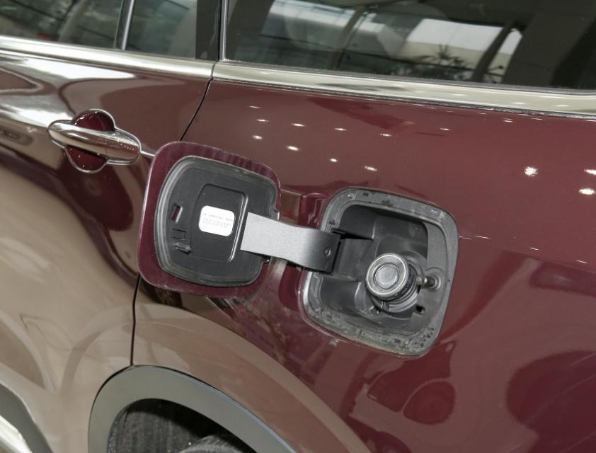 福特领睿一万公里保养大概多少钱,福特领裕首保是什么时候