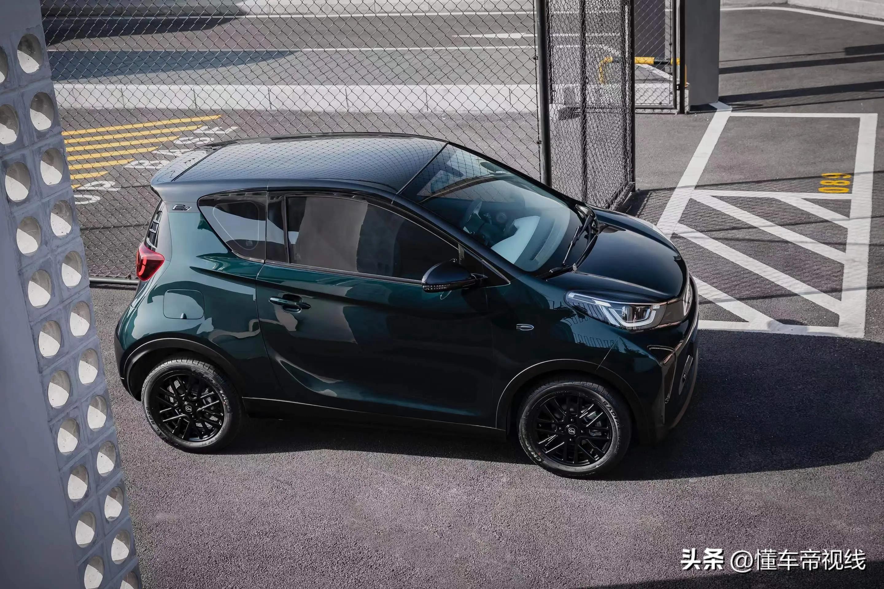 奇瑞小蚂蚁18款内饰改色,全新小蚂蚁q有几个颜色