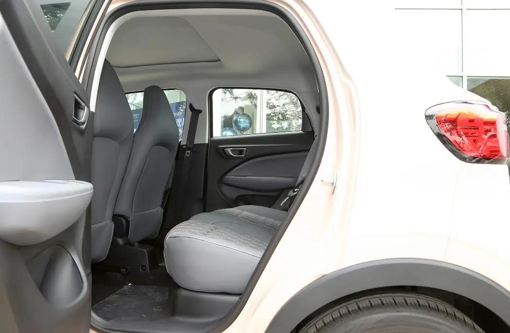 售8.95万元新款零跑t03特别版上市,t03续航6万