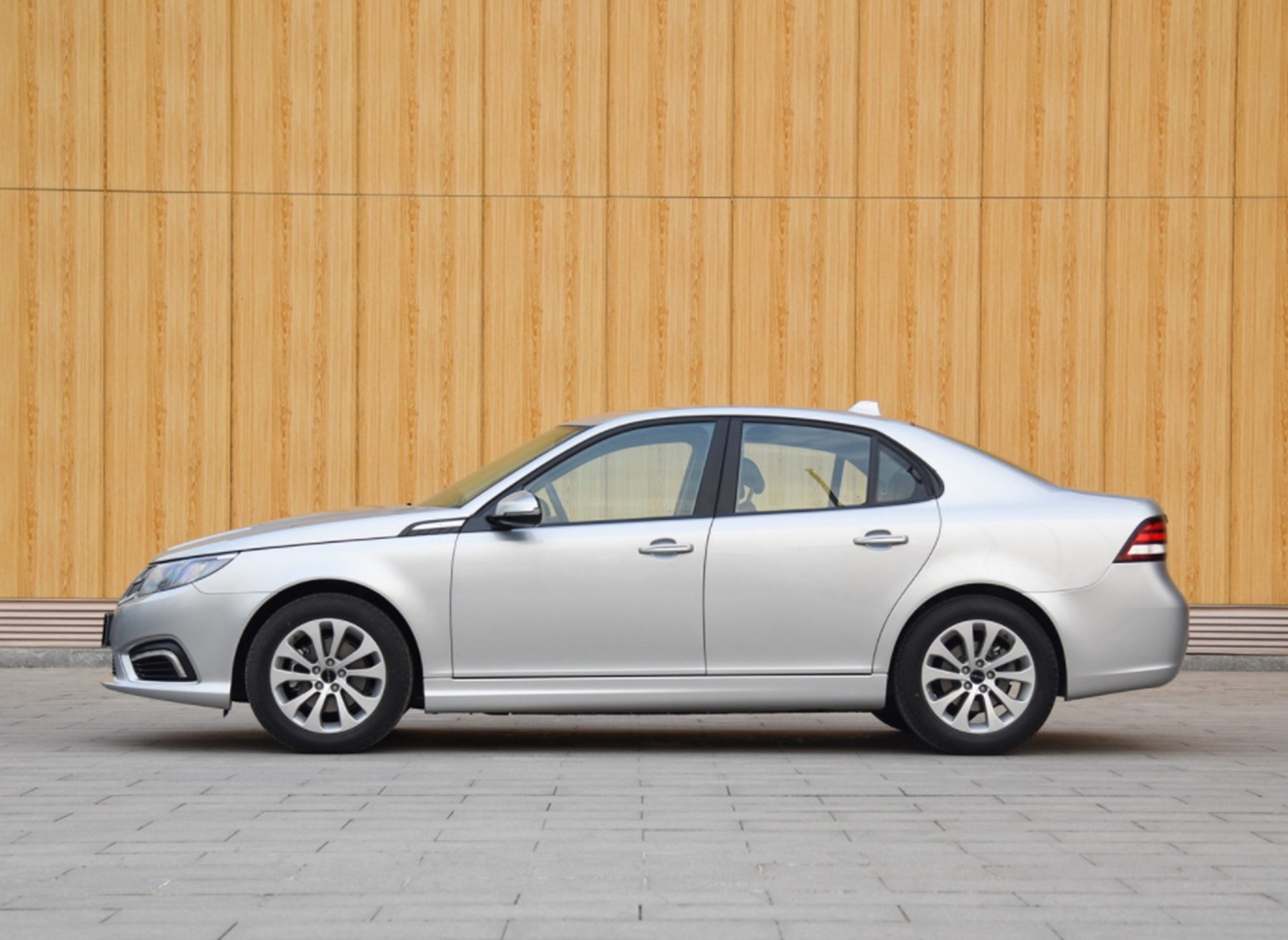 许家印谈恒大欠债多少,许家印恒大造车之路