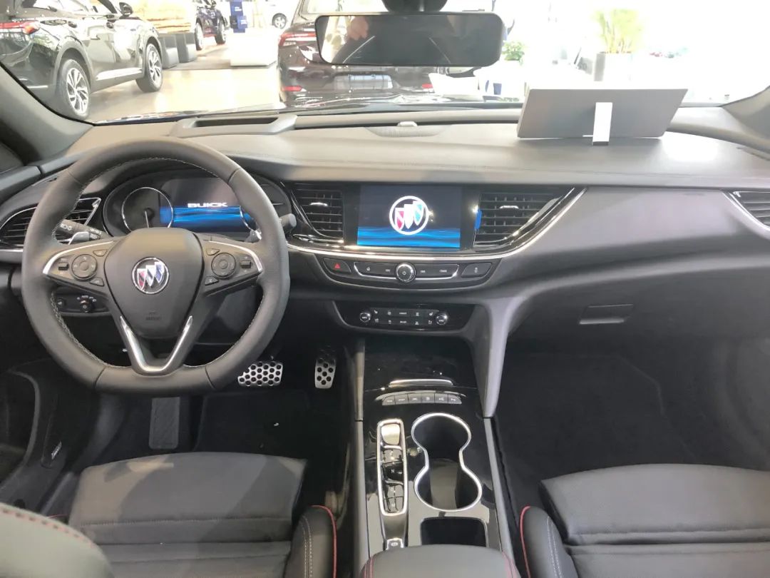 b级轿车探店,近距离探店看车体验国民家轿