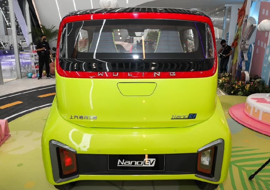 小姐姐最爱的五菱宏光,小姐姐的五菱宏光miniev多少钱