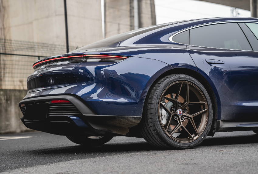 保时捷新能源TAYCAN改米卡国产锻造HRE款轮毂