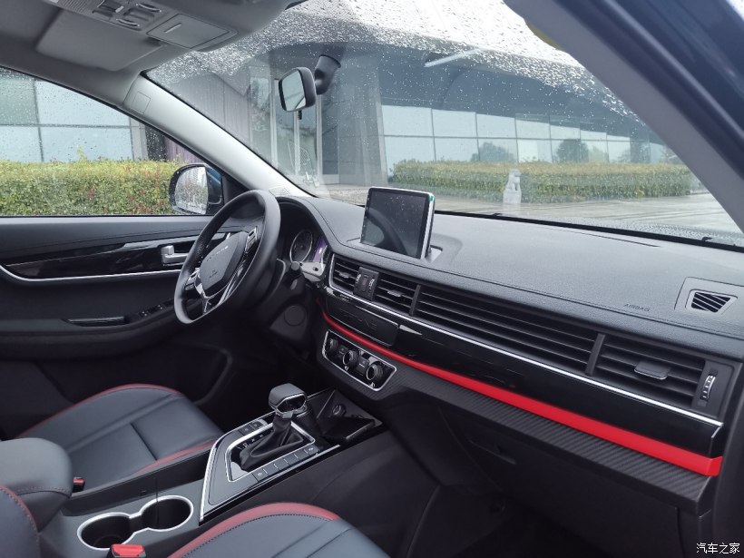 新风行t5增自动舒适型售8.99万元,东风风行t5盛世款pk广汽传祺gs4