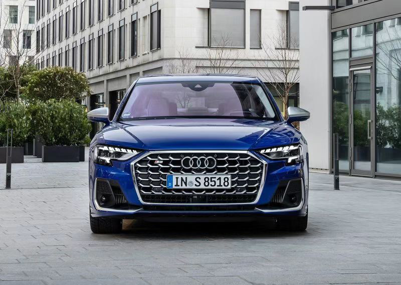 奥迪s8加速视频,奥迪s8街拍加速