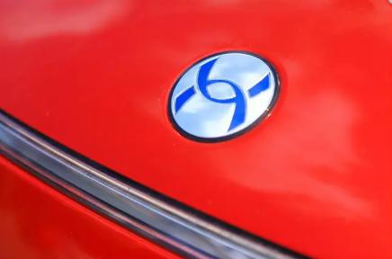 合创z03潮酷版620km驾驶感受,合创z03上路外观视频