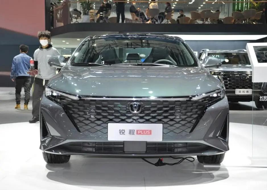 长安逸动plus和长安锐程cc,10万左右长安锐程plus有性价比吗