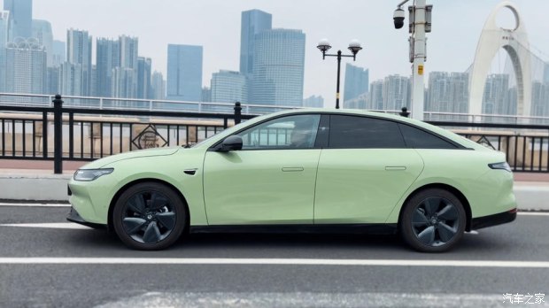 试驾零跑C01号称20万纯电轿车卷王它配吗