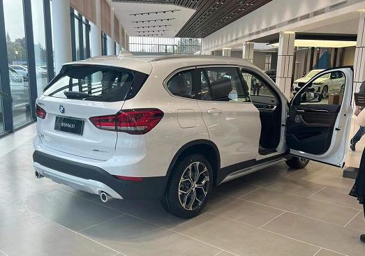 2022款全新宝马x1曝光,2022宝马x1四缸1.5t落地多少钱