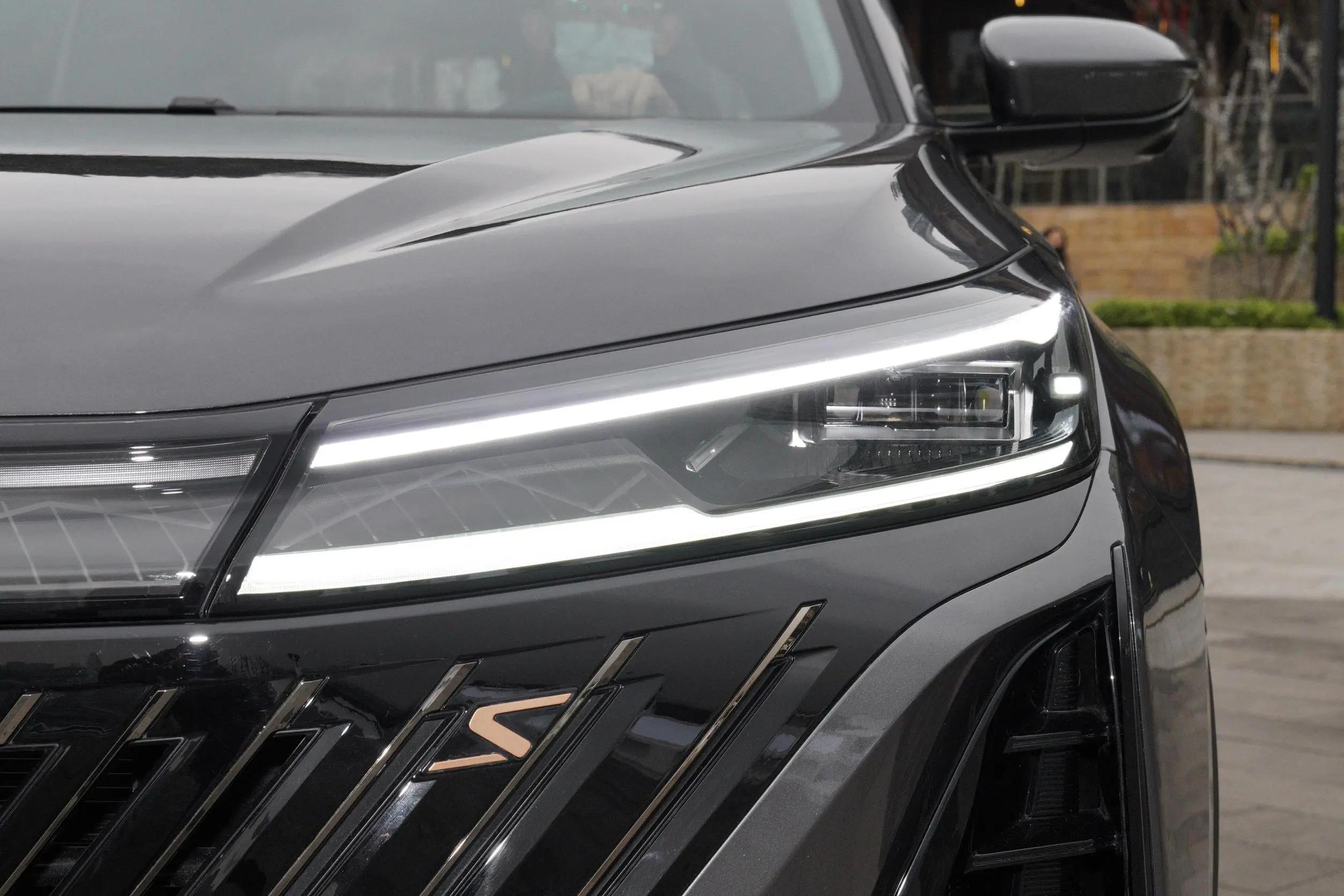 长安cs75plus买1.5还是2.0,二代长安cs75plus1.5真实油耗