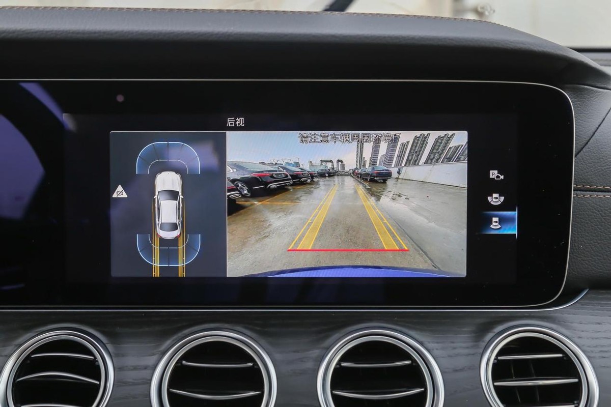 新一代奔驰e级实拍图曝光,奔驰全新e级实拍曝光