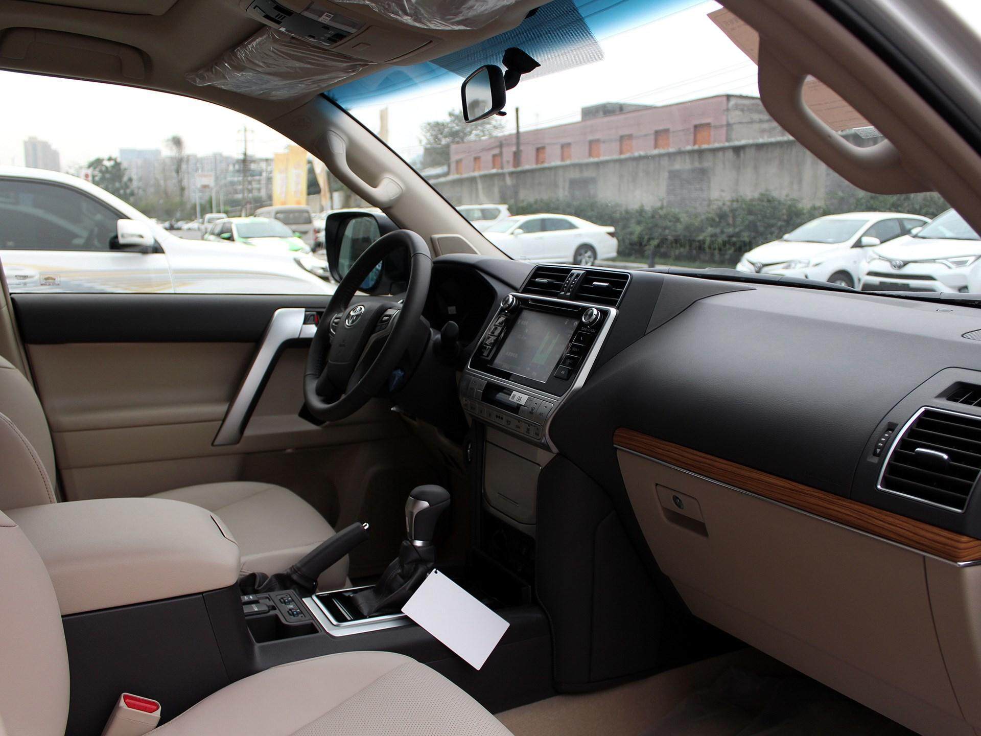 普拉多跑山路怎么样,普拉多4000走山路