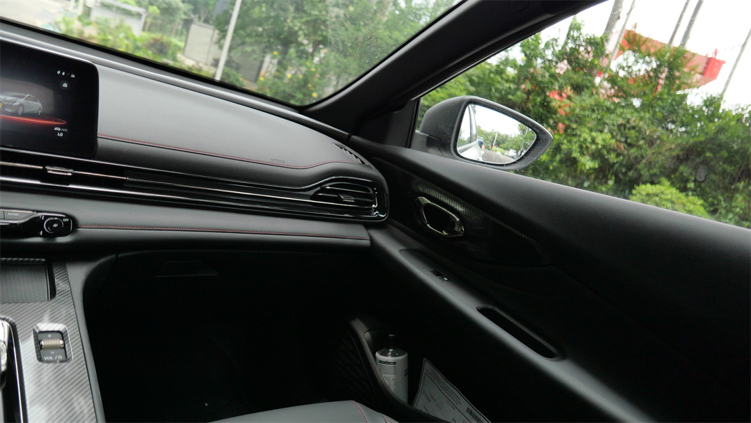 10万左右性价比高的车影豹,传祺影豹10万轿跑