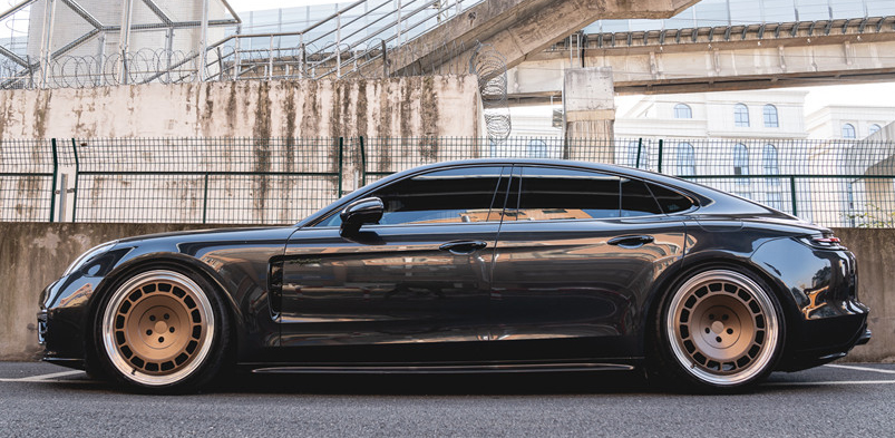 2024全新一代保时捷panamera标轴,保时捷panamera选配20寸轮毂