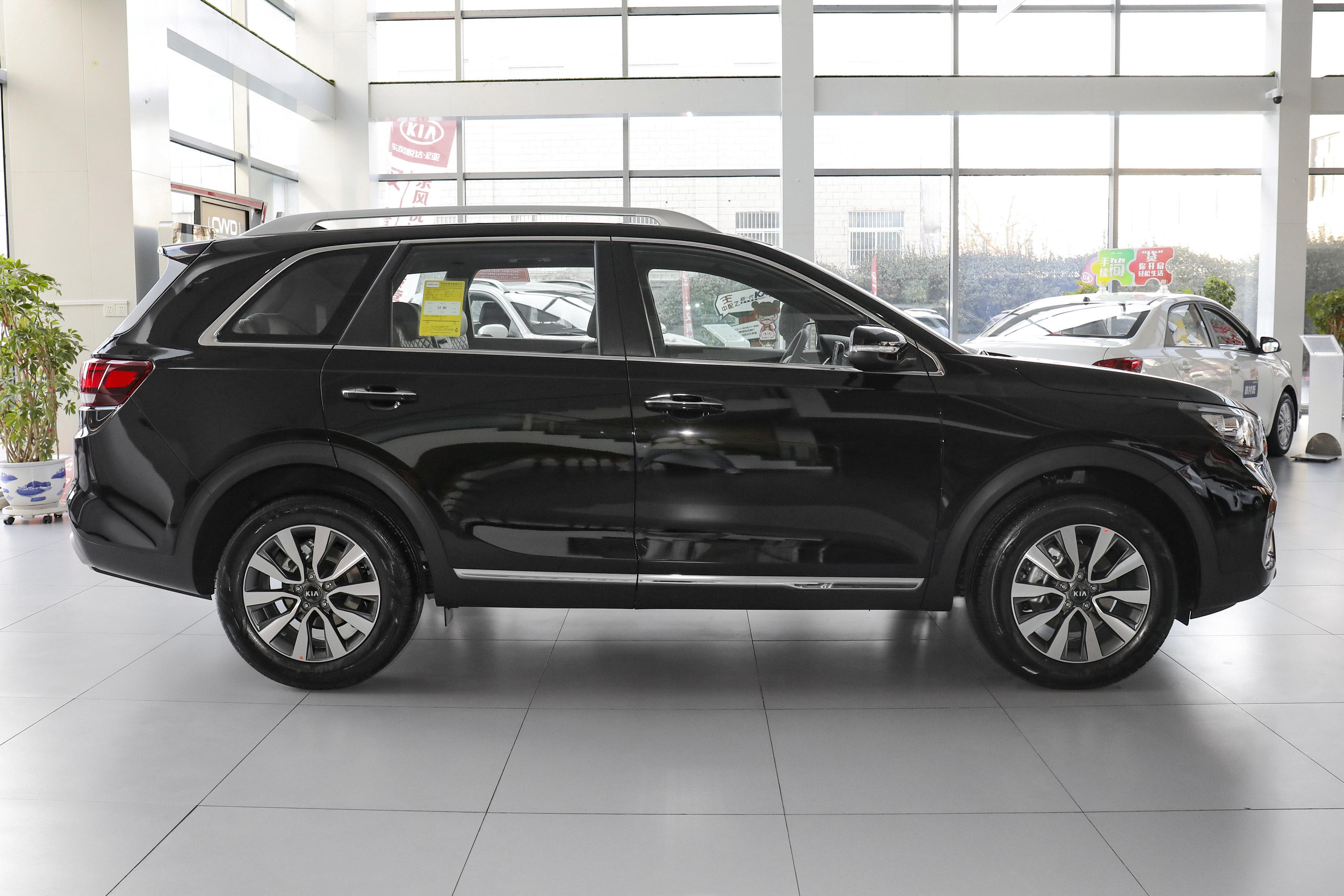 试驾起亚kx72021款,2022款起亚kx7四驱试驾