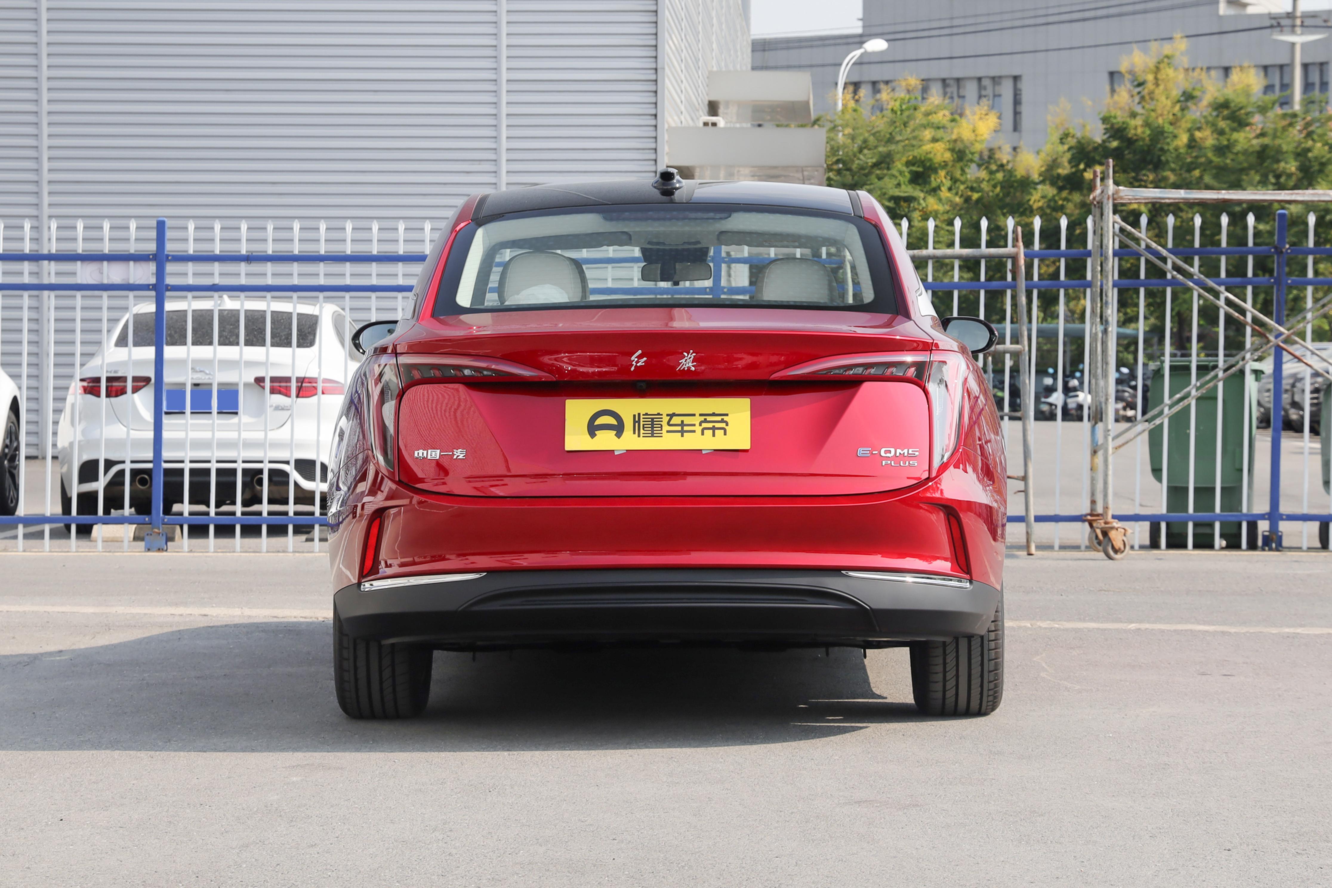 红旗新能源车e-qm5充满要多少钱,红旗e-qm5605km12w落地值得吗