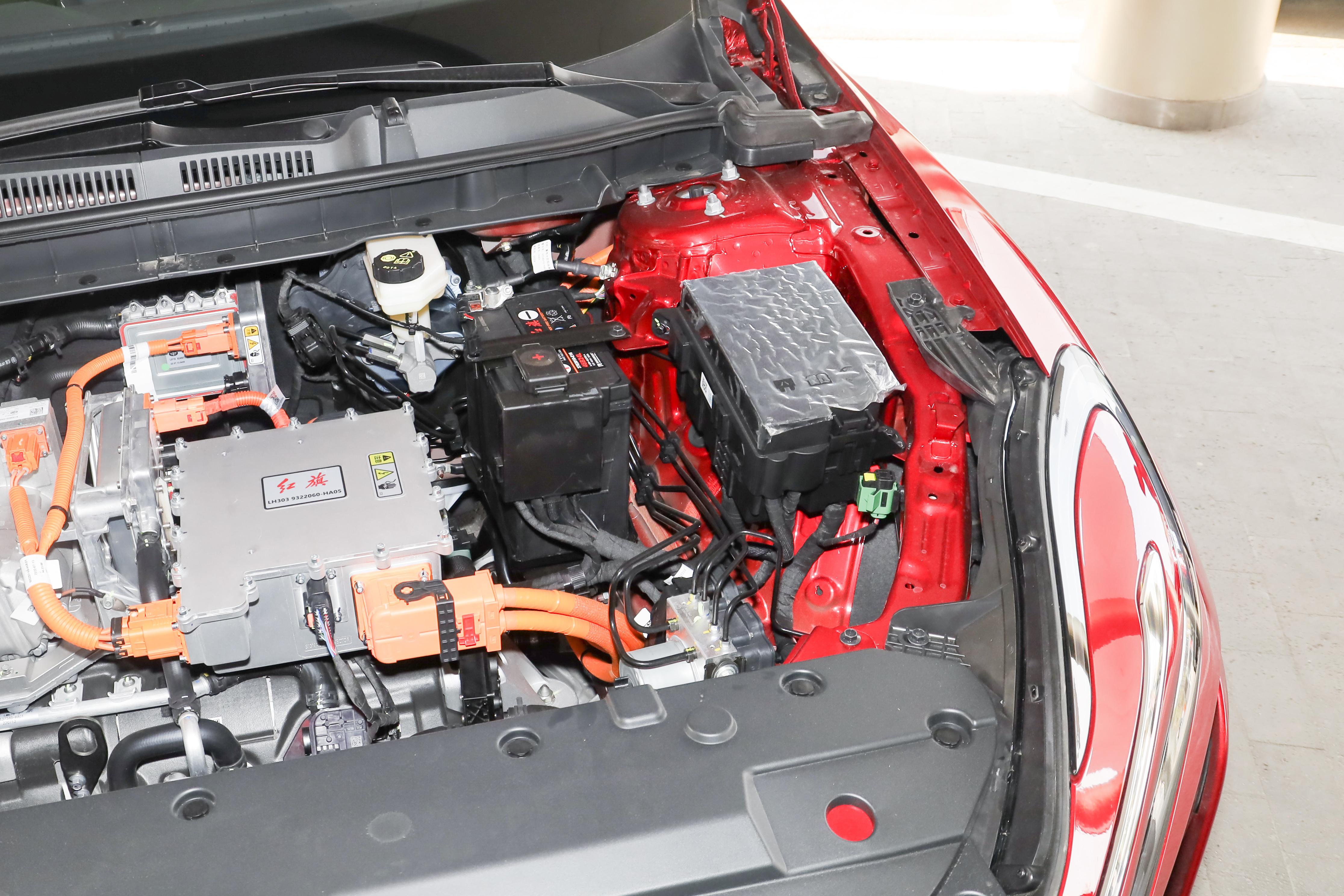 红旗新能源车e-qm5充满要多少钱,红旗e-qm5605km12w落地值得吗