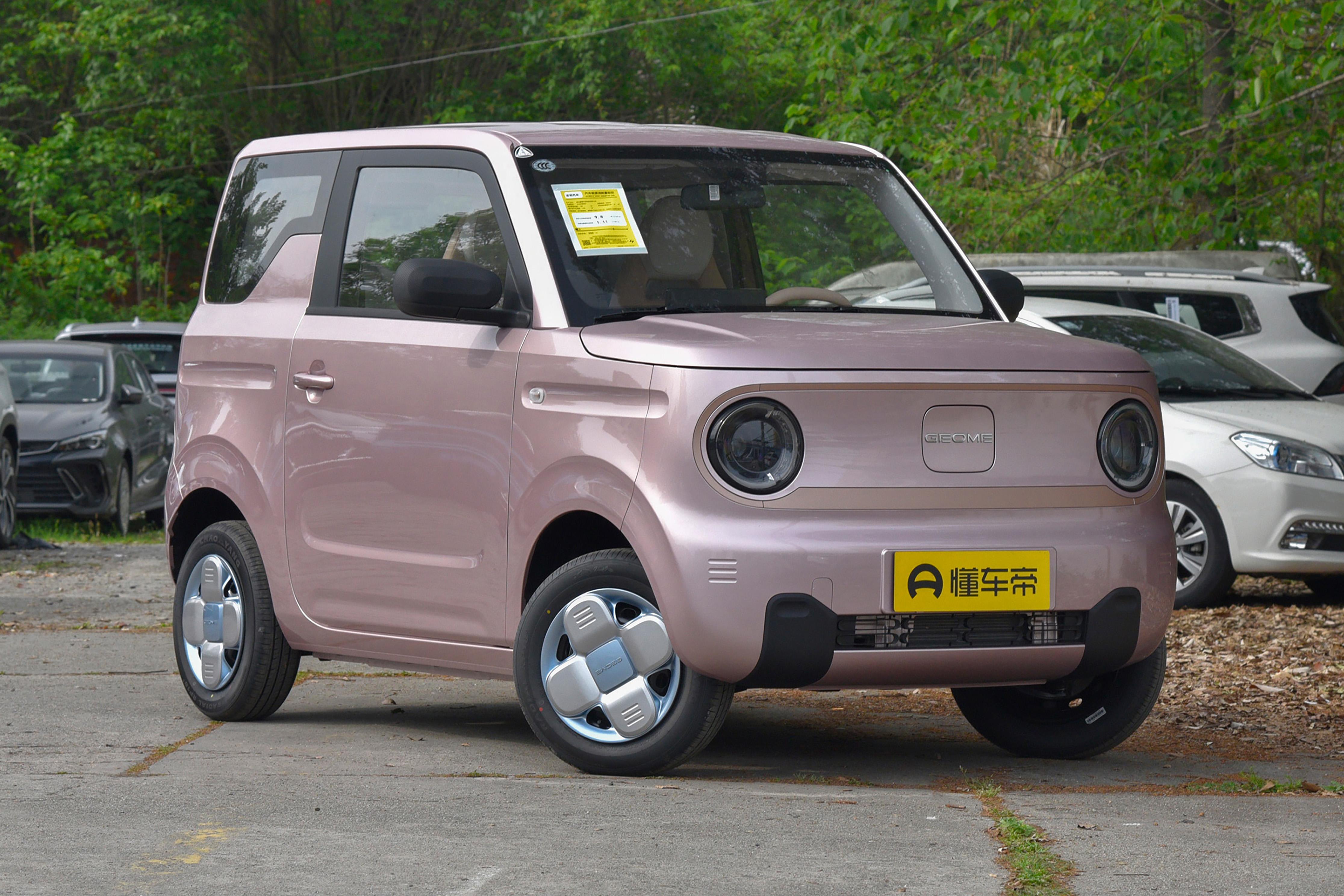 一眼就令人心动的吉利熊猫mini颜值与功能所有女生都拒绝不了