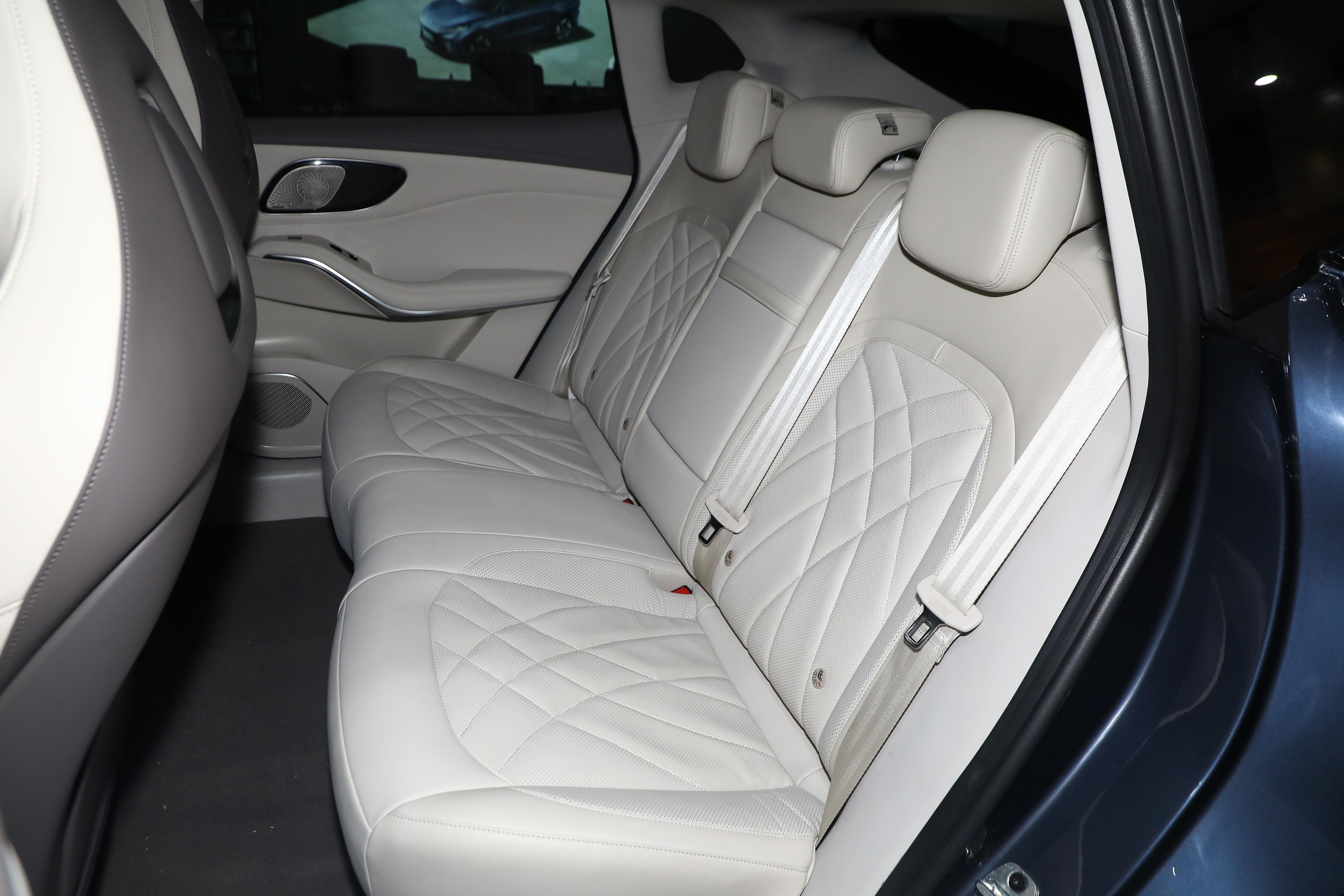 飞凡r7nappa座椅,飞凡r7bose音响