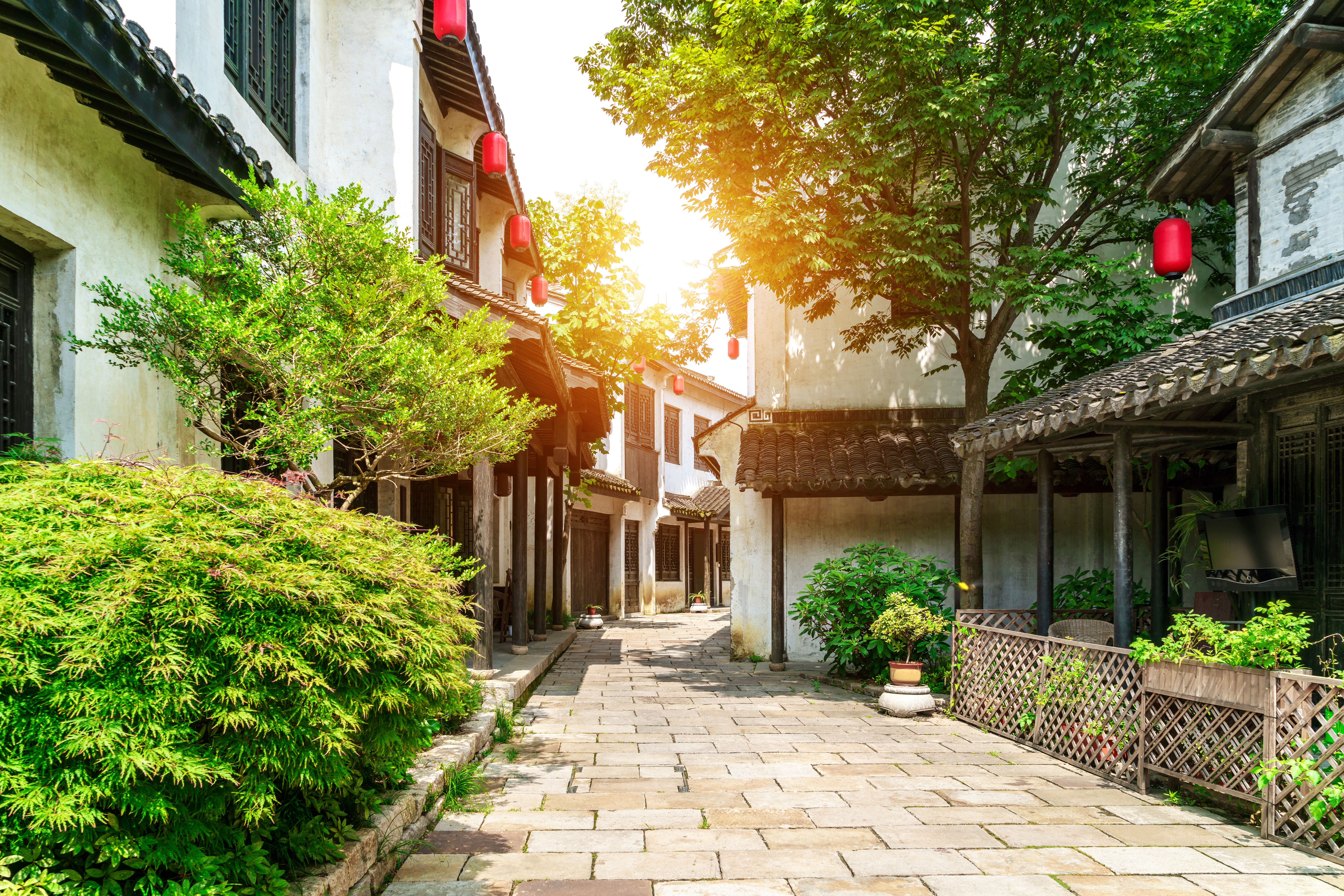 分封和郡县的优劣争论,秦始皇推行郡县制废除了分封制