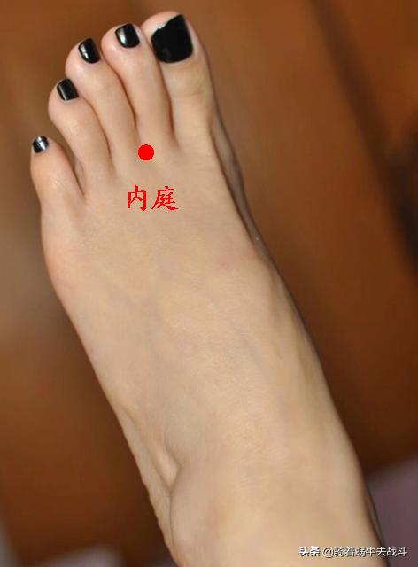 按摩胃经的正确手法和时间,按摩胃经穴有什么好处