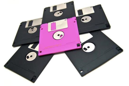 win7清理c盘垃圾内存腾出几十个g,win10电脑c盘内存满了该怎么清理