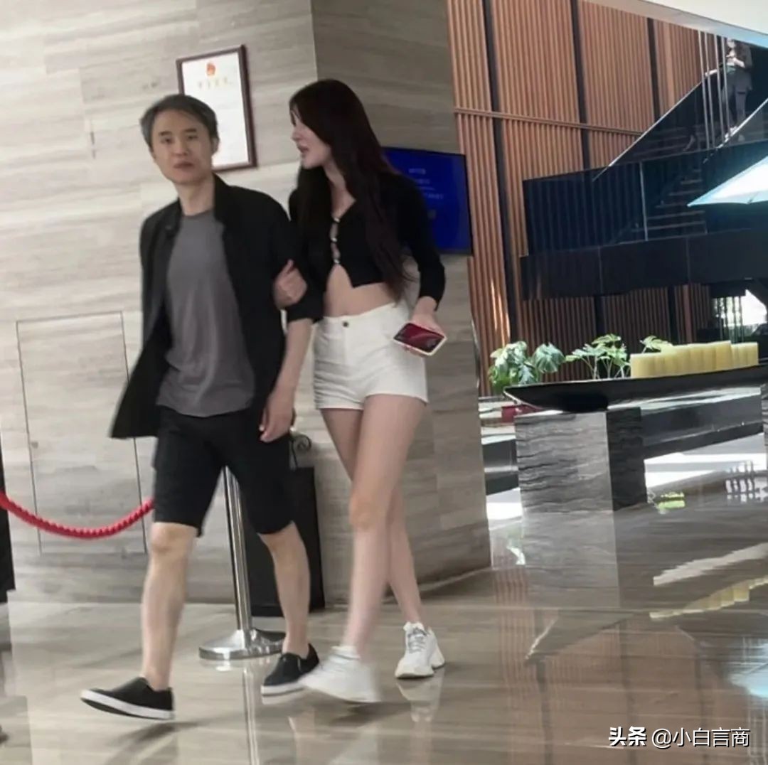 吴亦凡周玄毅二选一，你愿意听谁嘴里的鬼话？