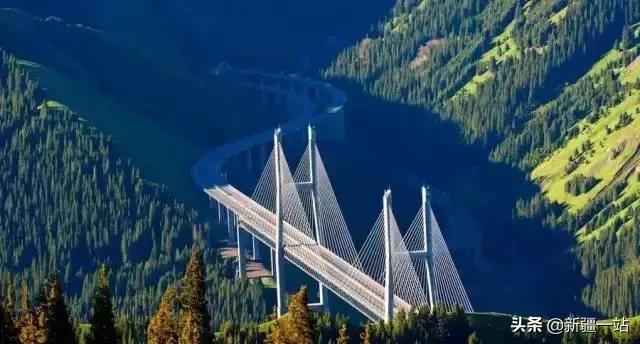 疆内哪里好玩风景好夏天,入疆必看景点大全