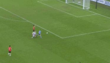 国脚失误丢球,前国脚2场3次失误丢球国家队